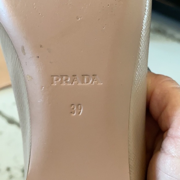 Beautiful Prada Calzature Donna slip on flats in Excellent condition size 39 - Picture 12 of 16